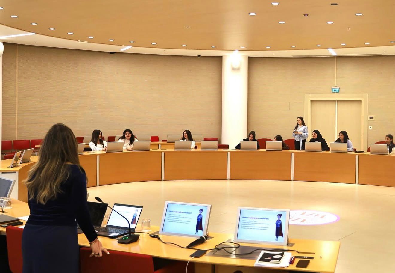 ADA University-də “Personal Skills Development and Careers Strategy” seminarı uğurla baş tutdu